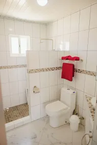 Impressive 2-bedroom apartment 2km from Eagle beach - Badeværelse