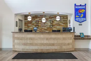 Comfort Inn & Suites Lawrence - University Area - Reception