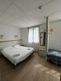 Hotel De La Mer - Zimmer