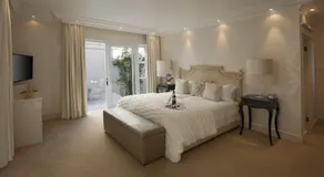 The Clarendon - Bantry Bay - Room