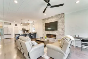 Walk to Downtown: Cozy Lenoir Apartment! - Interior