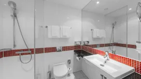 Holiday Inn Munich - Leuchtenbergring by IHG - Bathroom