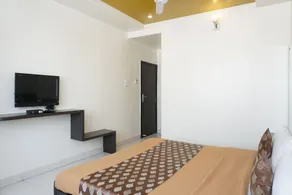 Hotel Pavitra - Room