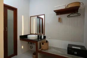 Ploen Pirom - Bathroom