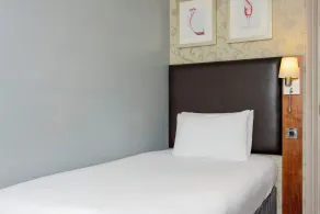 London Croydon Aerodrome Hotel By Sunday - Zimmer