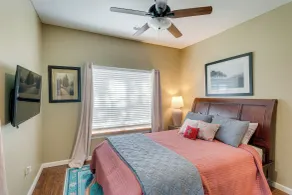 Charming Darien Hideaway w/ Porch, Near Downtown! - Interiør