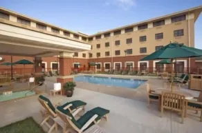 Country Inn & Suites by Radisson, Springfield Downtown - Pool