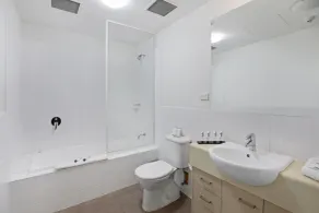 Quest Mawson Lakes - Baño