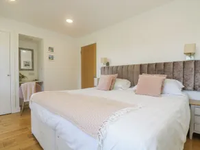 Rowan - Habitación