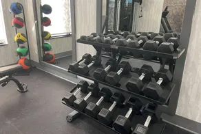 La Quinta Inn & Suites by Wyndham Tulsa Midtown - Salle de remise en forme