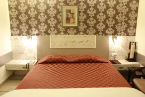 Gian Residency - Room