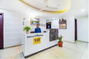 FabHotel VR Stay - Nr Huda City Centre Gurugram' - Reception