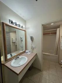 Western Budget Motel #1 & 2 Whitecourt - Badezimmer