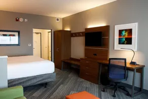 Holiday Inn Express & Suites Downtown Louisville by IHG - Værelse