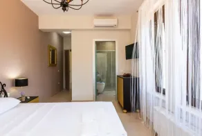 Eudora Luxury Stone Villa - Quarto