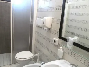 Hotel Romagna - Bathroom