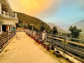 Hotel Rajshree Palace - Façade de l’hébergement