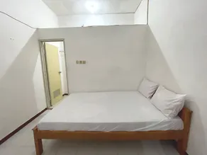 Hotel O Sederhana Homestay - Habitación