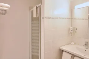 Best Western Hôtel Le Sud - Bathroom