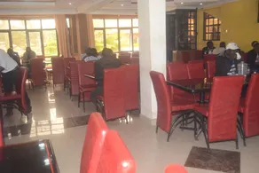 Kim's Dishes Hotel - Restaurant