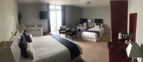 The Pines Hotel - Chambre