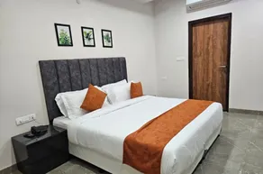 Hotel The Grand - Room
