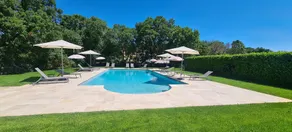 Logis Hôtels - Le Bellaroc - Hôtel 2 étoiles et Restaurant - Pool