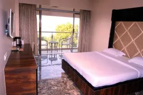 Hotel Apaar with Sea Face Garden Restaurant - Room