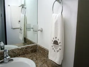 Hotel del Sol - Baño
