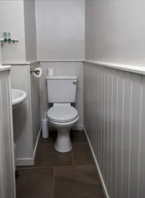 The Whisky Vaults - Bathroom