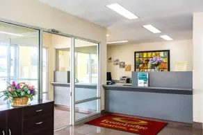 Econo Lodge Picayune - Lobby