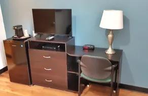 MacIver's Motel & Campground - Room