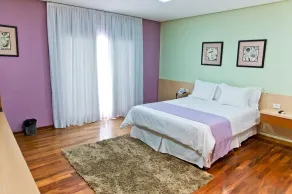 Ramada by Wyndham Furnaspark - Room