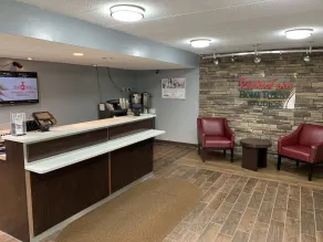 HomeTowne Studios by Red Roof Mystic - New London - Reception