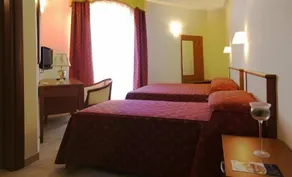 Royals Gate Hotel - Habitación