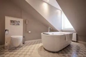Opera Hotel - Bathroom