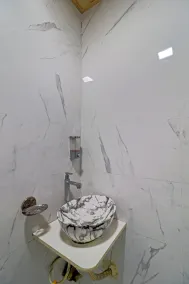 Capital Guest House - Bathroom