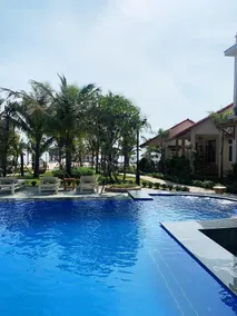 Naomi Resort - Pool