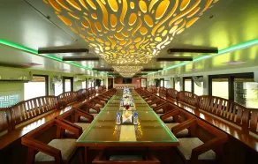 Best Kerala Houseboat - Restaurant