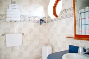 Hotel Vogar - Baño