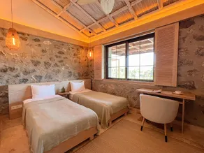 Izz Getaway – Adults Only - Zimmer