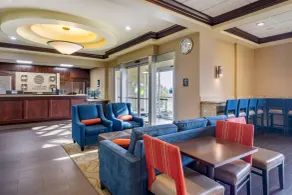 Comfort Inn & Suites Seattle North - Lobby