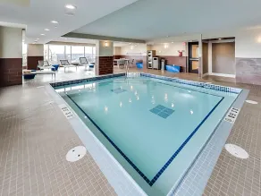 DoubleTree by Hilton Edmonton Downtown - Pool