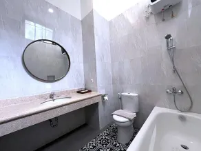 Hotel Butik Sawunggaling - Badeværelse