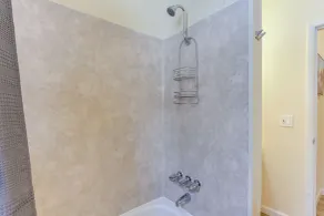 Oregon Getaway by Willamette National Forest! - Bathroom
