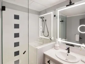 The Sebel Sydney Martin Place - Bathroom