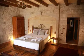 Sarnich Cave Suites - Room
