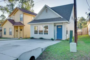 2 Mi to Lake Conroe! Game-ready Group Retreat - Interior