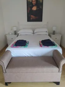 Stylish 3 bed house 2 bathrooms, with patio, roof terrace and communal pool 5 minutes away from the beautiful Spanish white village of Casares Pueblo and only 20 mins from the sea - Camera
