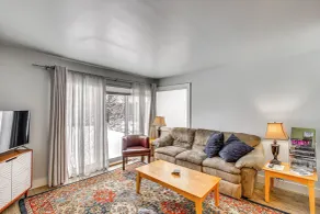 Near Hiking: Cozy Anchorage Retreat w/ Fireplace! - Interiör